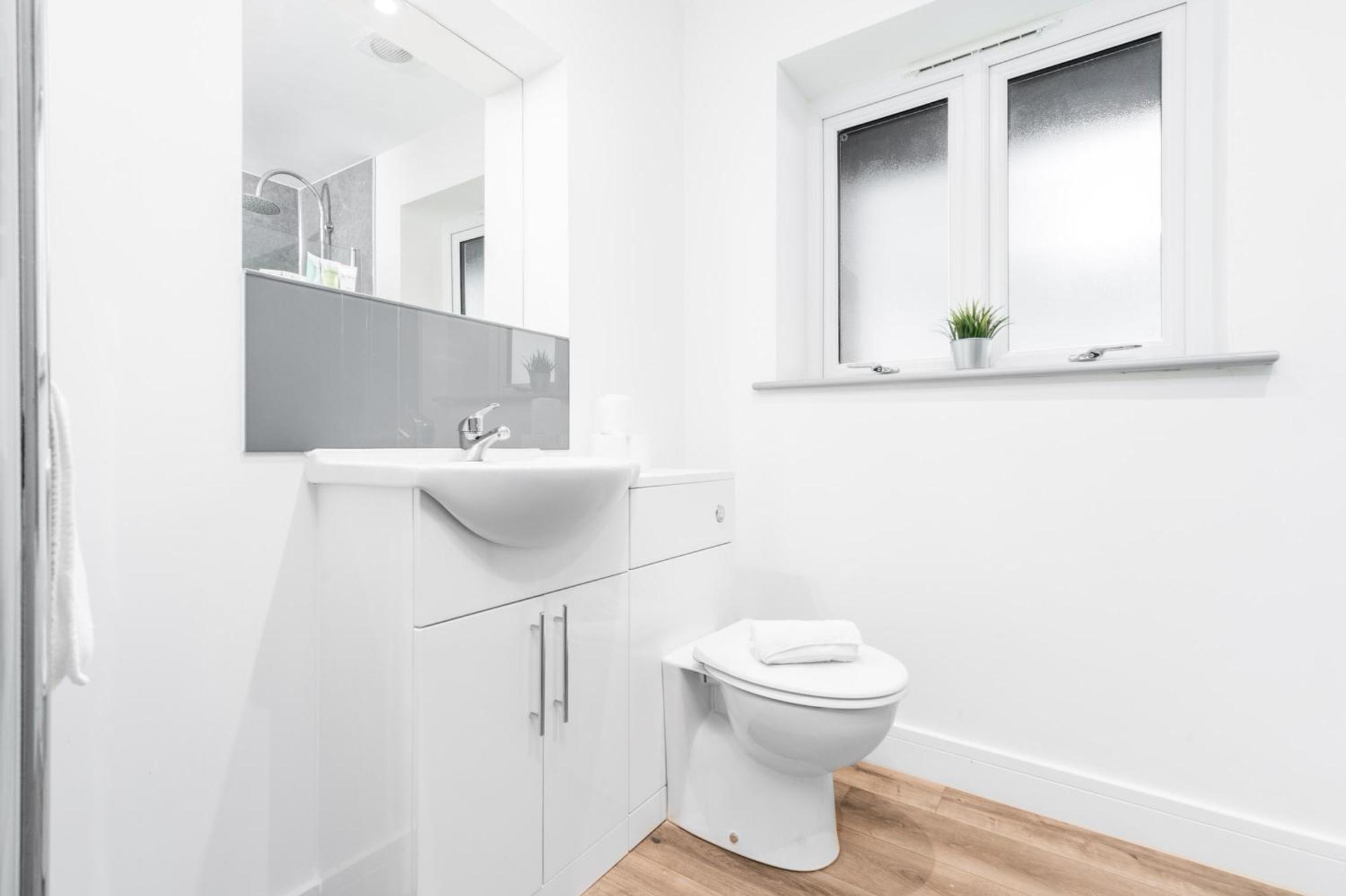 Stylish 2 Bedroom Apartment - Balcony - Secure Parking - Top Rated - 5Mc Birmingam Exterior foto